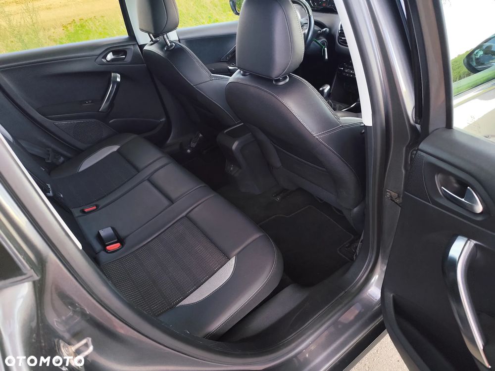 Peugeot 2008 BlueHDi 100 STOP & START Allure - 8