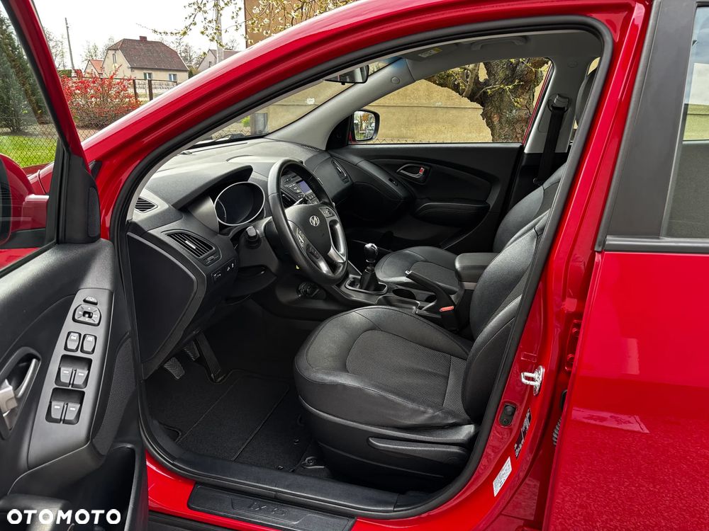 Hyundai ix35 1.6 2WD Fifa World Cup Edition - 9