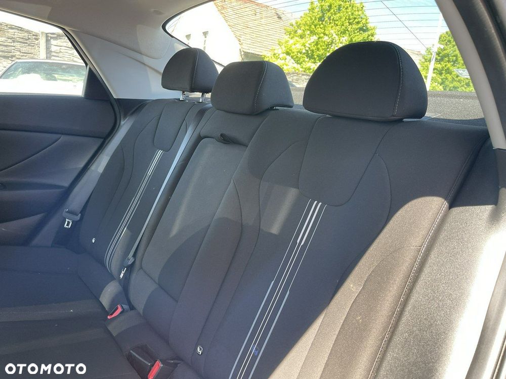 Hyundai Elantra 1.6 Modern - 14