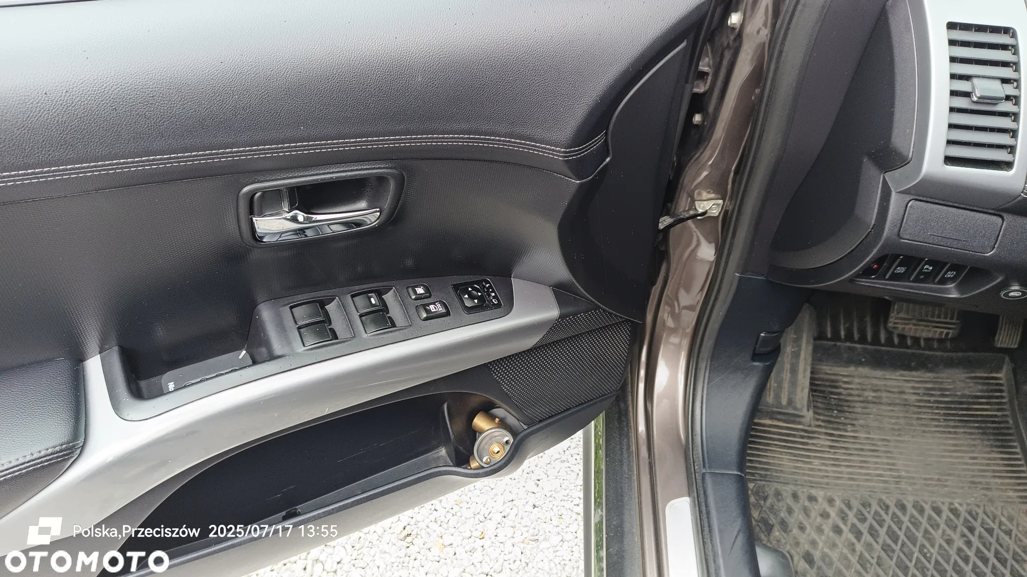 Mitsubishi Outlander 2.4 Intense + EU5 CVT - 14