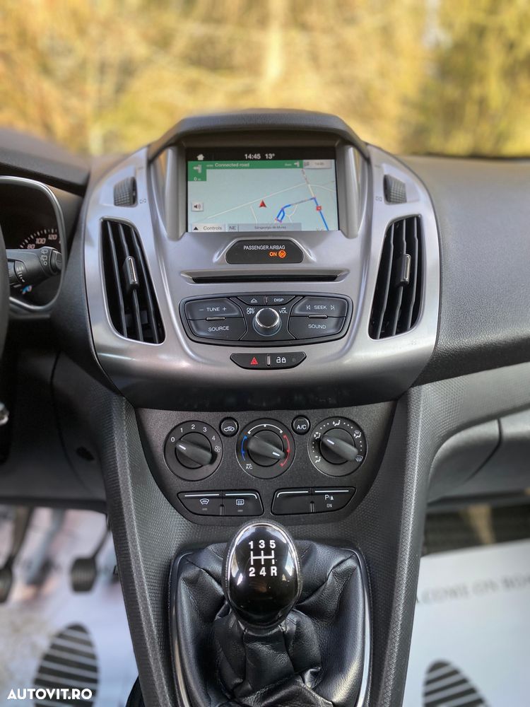 Ford Tourneo Connect Grand 1.5TDCi Start/Stop Titanium - 5