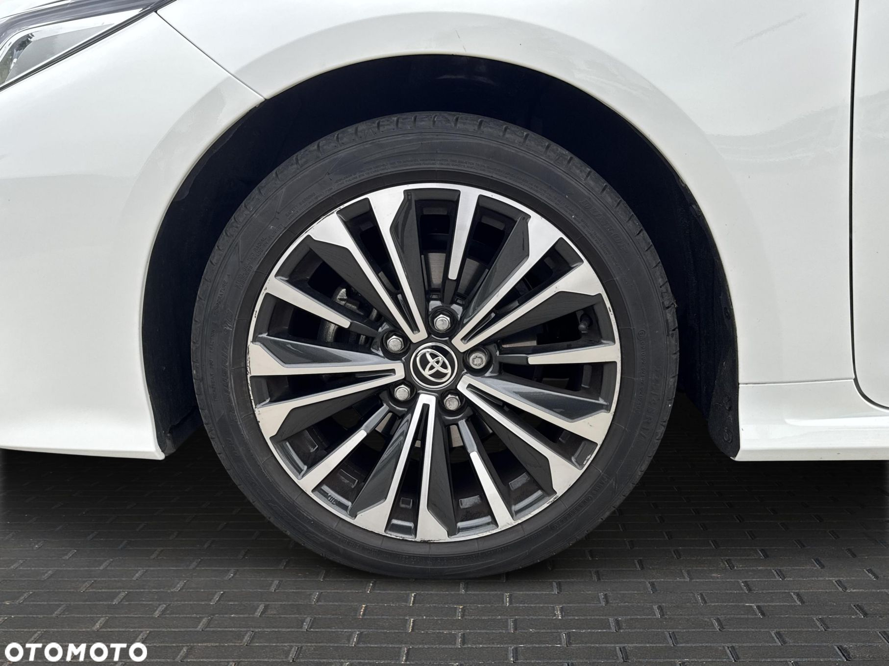 Toyota Corolla 1.8 Hybrid Style - 19