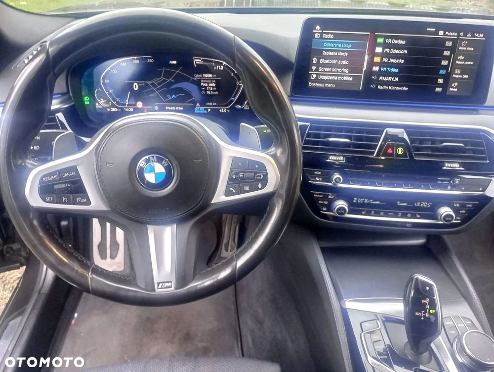 BMW Seria 5 520d xDrive - 10