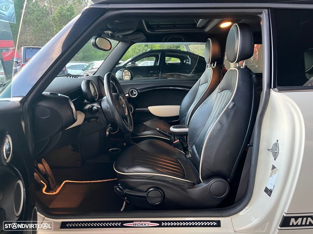 MINI 3 Portas Cooper D - 19
