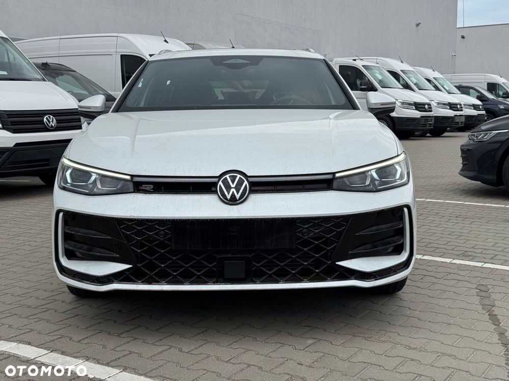 Volkswagen Passat Variant 2.0 TSI R-Line Plus DSG - 4