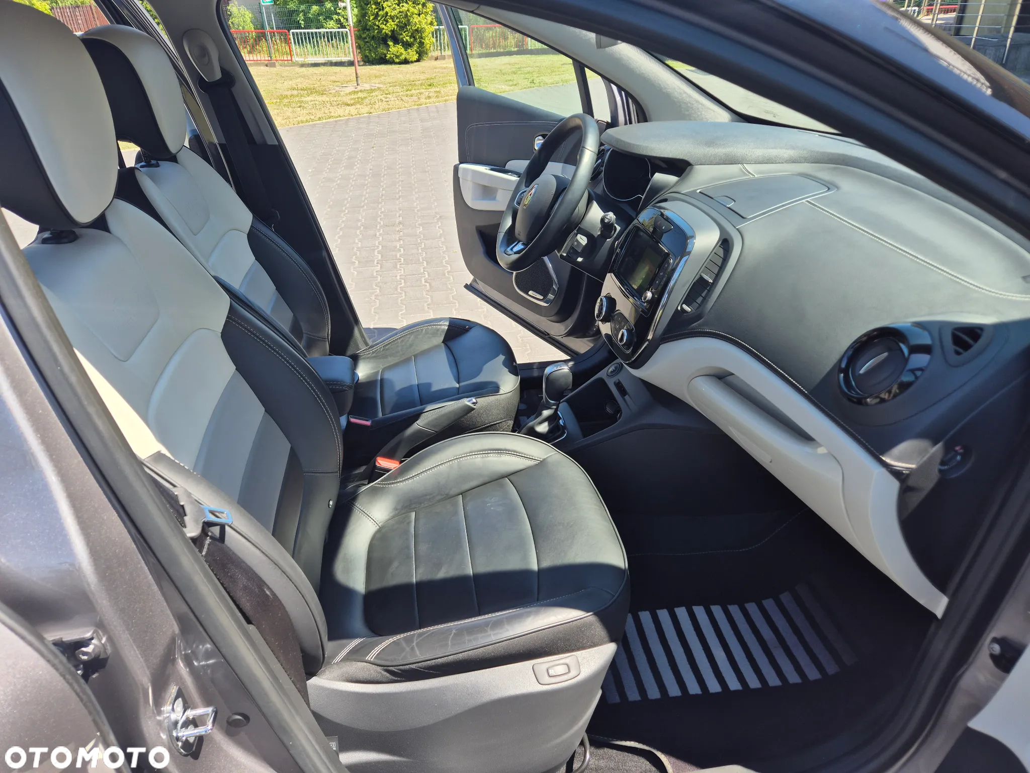 Renault Captur 1.3 TCe Intens EDC - 11
