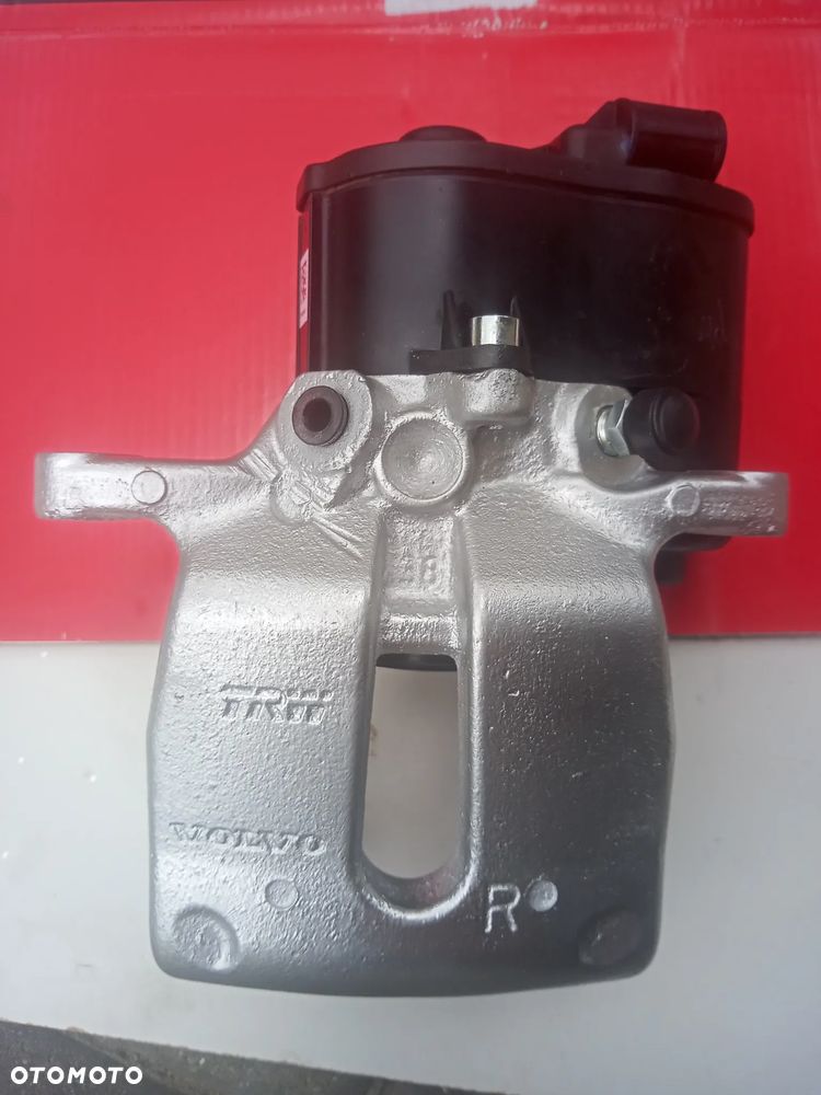 ZACISK HAMULCOWY VW PASSAT B5 B6 B7 B8 CC TIGUAN SHARAN ARTEON SEAT ALHAMBRA GOLF VII AUDI A6C6 C5 C7 A4 B8 A8 D3 D4,TT,Q3,Q5,A5,MAZDA CX5 CX7 CX9 MAZDA 3 ,6, VOLVO S60 V60 XC60 XC70 V70 S80 HYUNDAI i40,i30,KONA TUCSON KIA SPORTAGE CEED, PROCEED OPTIMA LANCIA THESIS FORD MONDEO MK4,MK5,V, GALAXY S-MAX KUGA 2 ,3 ESPACE ,EDGE, RENAULT SCENIC III MEGANE III TALISMAN SKODA Octavia III Superb III QUAD CF MOTO LIGIER X Too NOVA MICROCAR MC1 MC2 Cargo,IVECO Daily Seat Leon III BMW 5 - 10