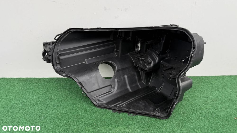 SKODA KAROQ FL LIFT 2021R+ LEWA LAMPA PRZÓD PUSZKA OBUDOWA K126/19J - 1