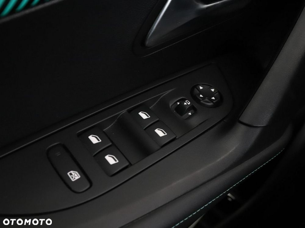 Peugeot 2008 PureTech 130 EAT8 Allure - 38