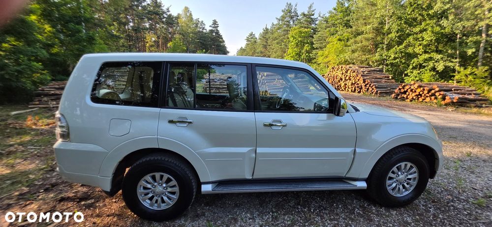 Mitsubishi Pajero - 5