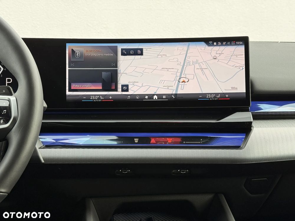 BMW Seria 5 520i - 36