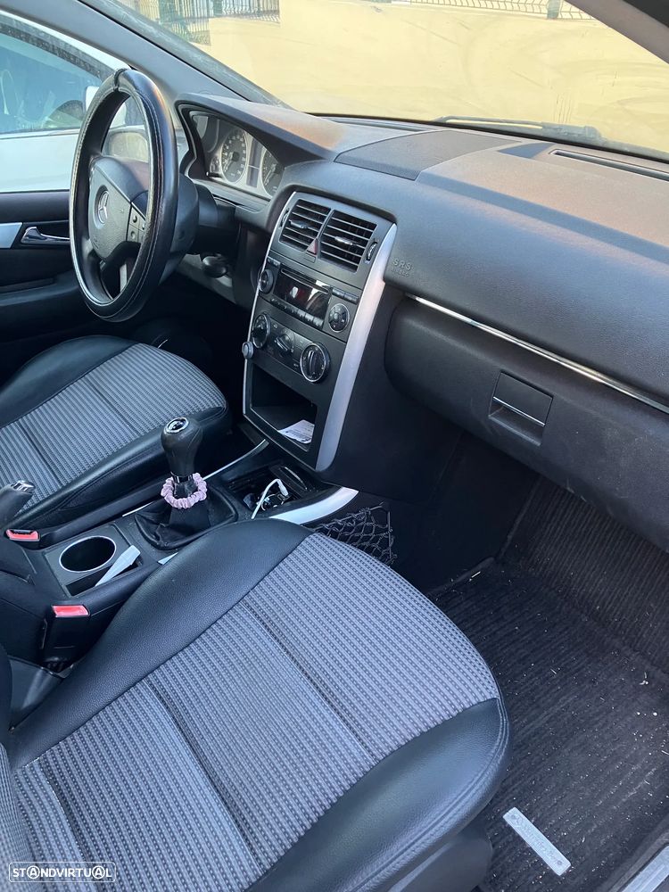Mercedes-Benz B 150 Standard - 5