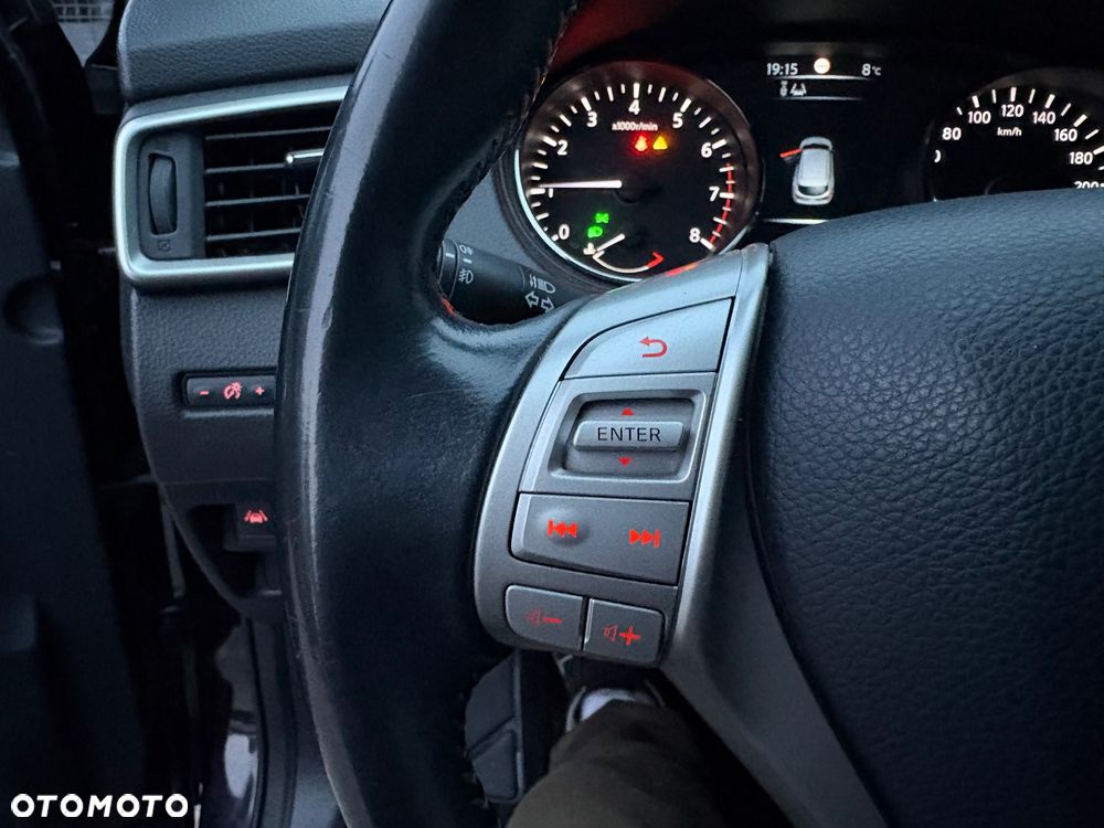 Nissan Qashqai 1.6 DIG-T N-Vision - 19