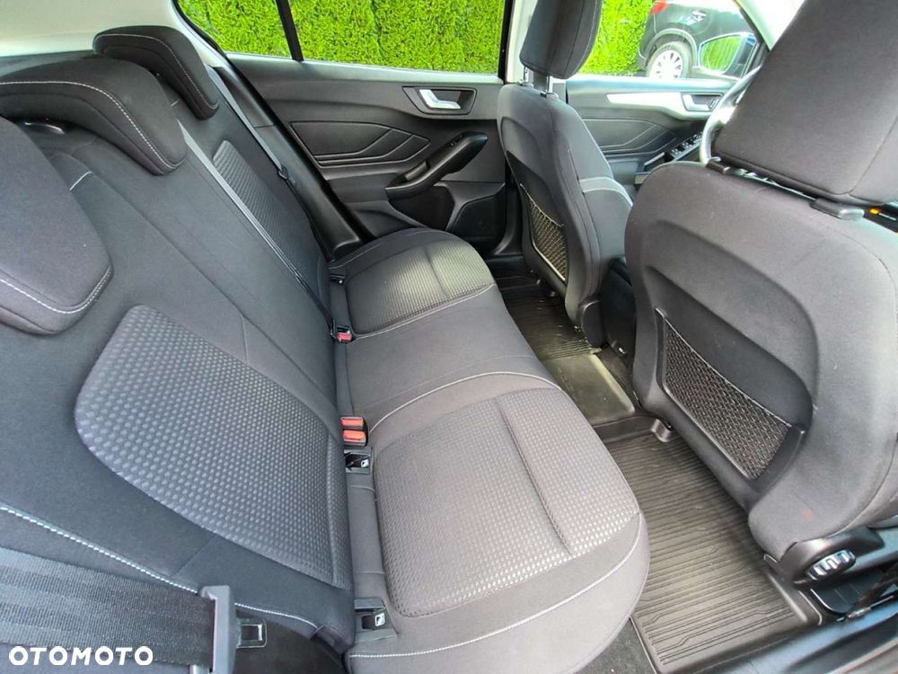 Ford Focus - 17