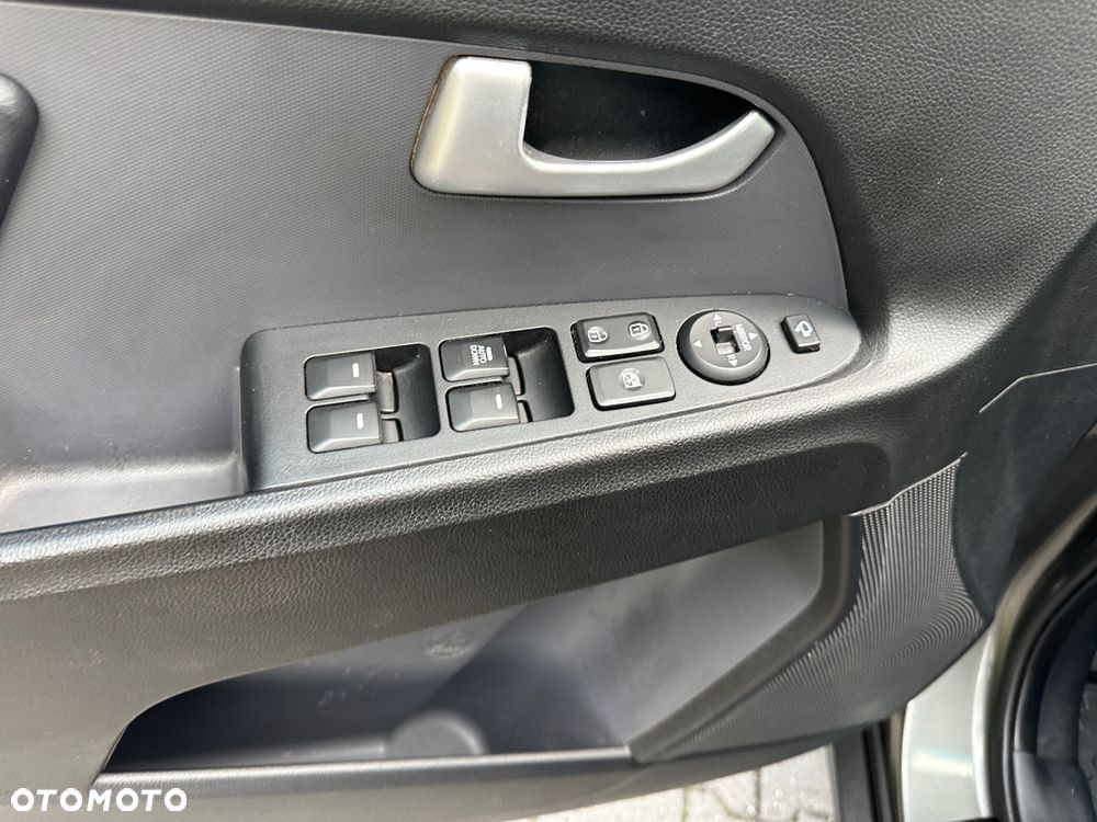 Kia Sportage 2.0 CVVT 4WD Automatik Vision - 31