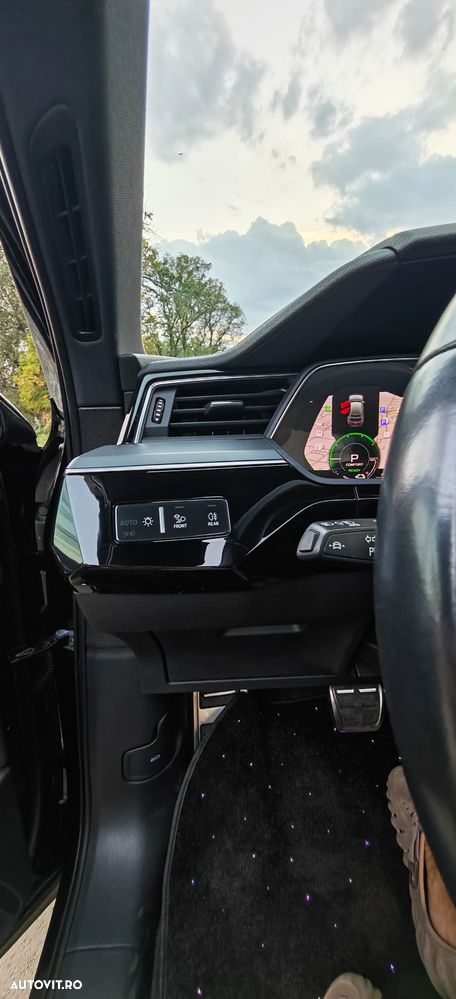 Audi Q8 Sportback e-tron 55 quattro Advanced - 22