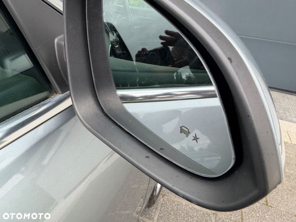 Opel Insignia - 36