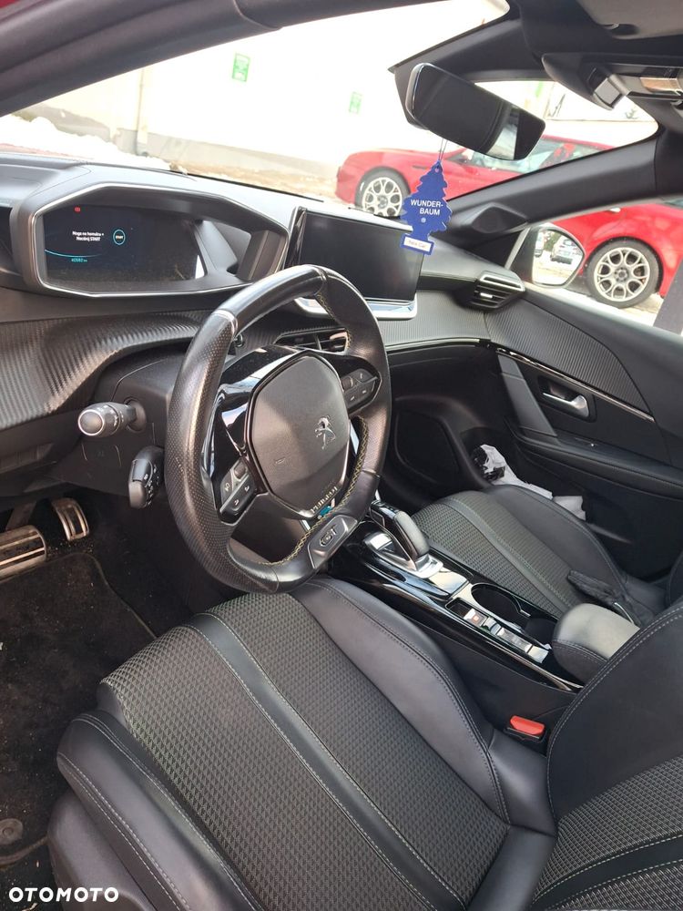 Peugeot 208 GT Line - 10