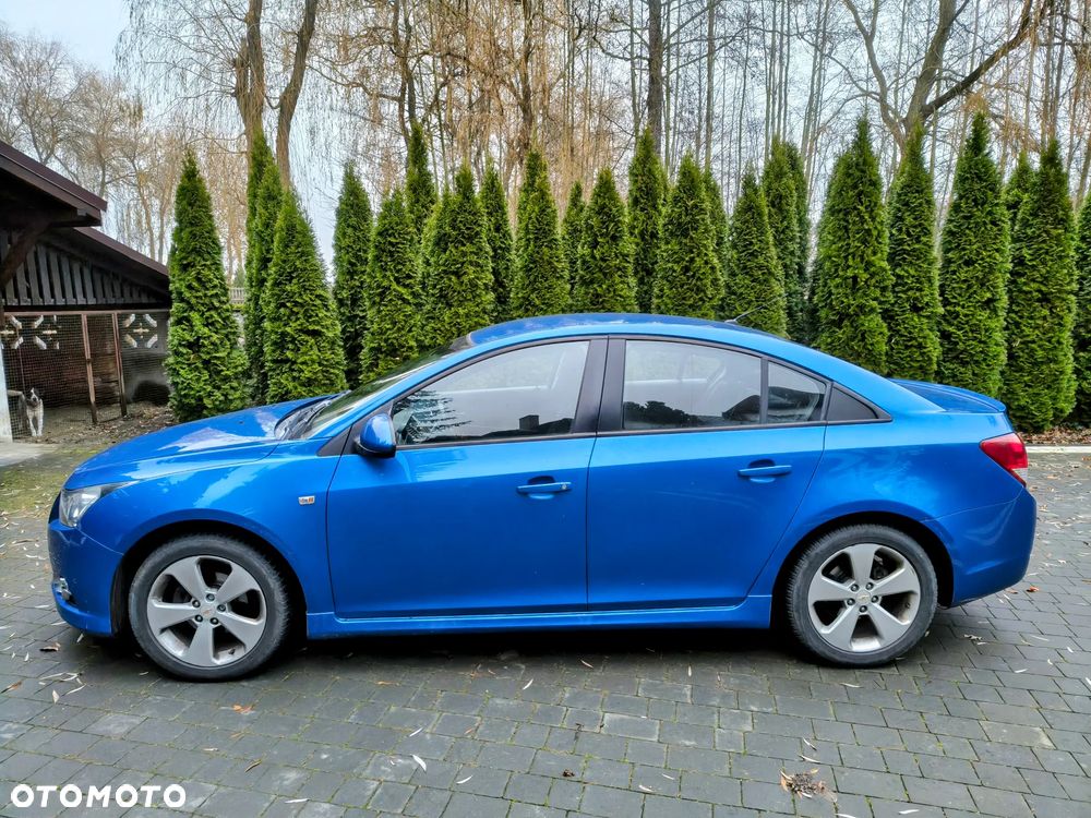 Chevrolet Cruze 1.8 LS - 4
