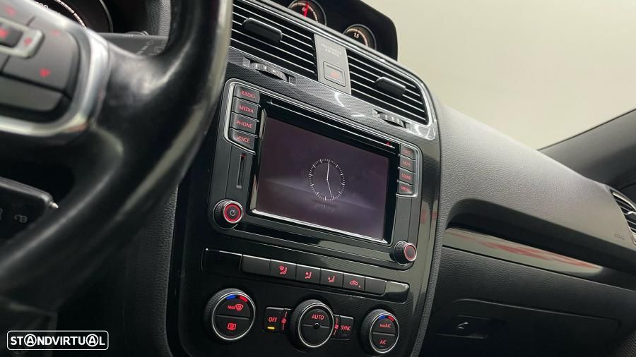 VW Scirocco 2.0 TDI (Blue Motion Technologie) - 12