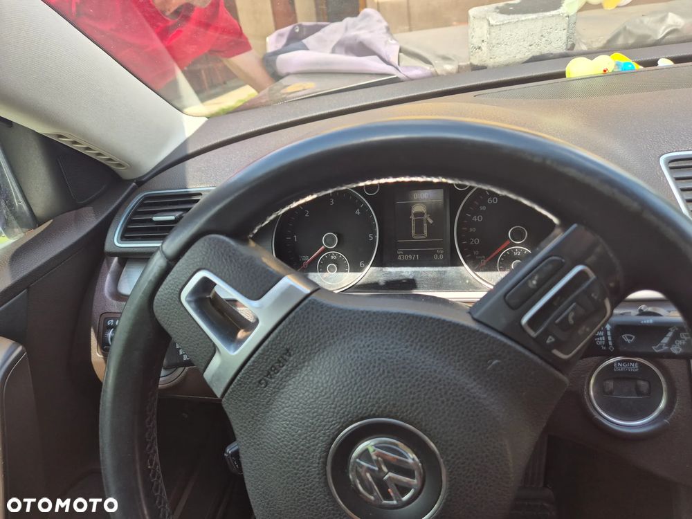 Volkswagen Passat 2.0 TDI Comfortline - 21