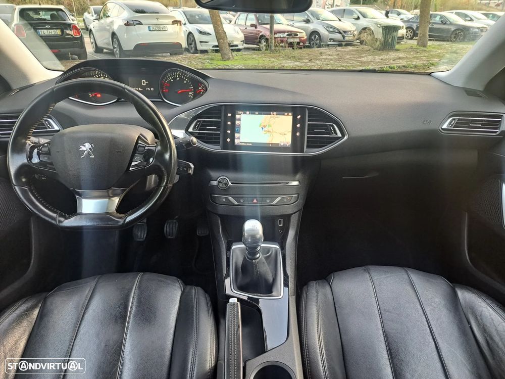 Peugeot 308 SW BlueHDi 120 Stop & Start Business-Line - 4