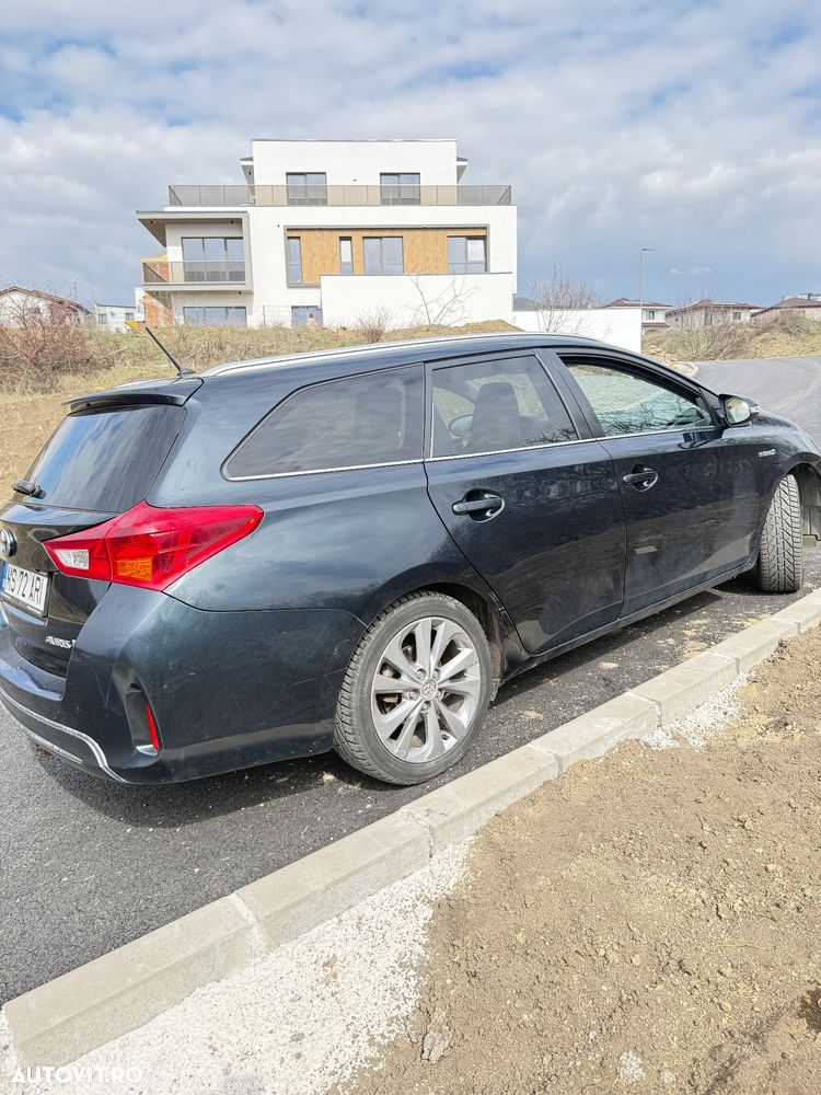 Toyota Auris - 2