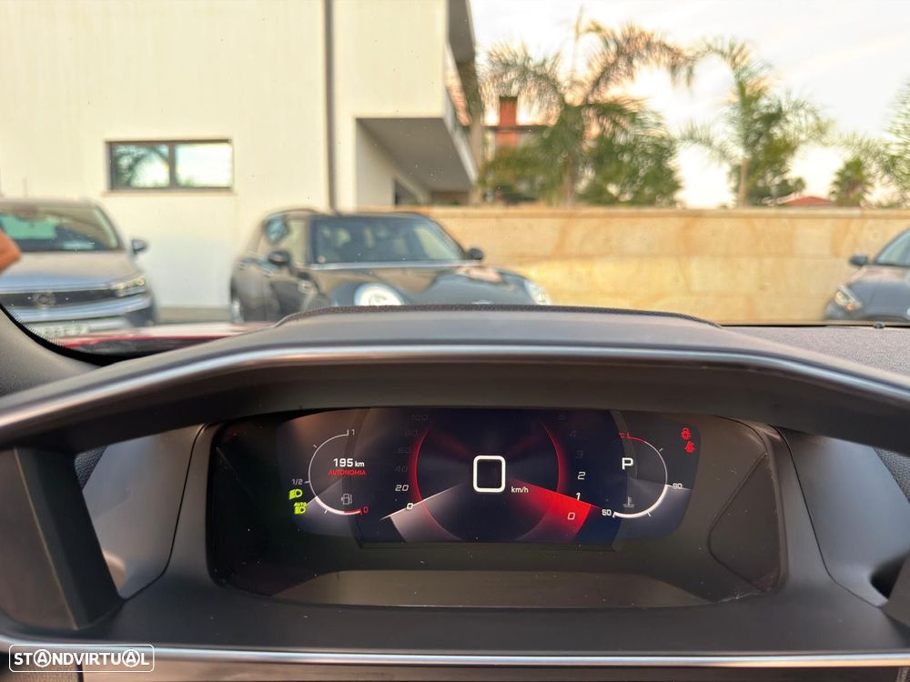 Peugeot 2008 1.2 PureTech GT EAT8 - 27