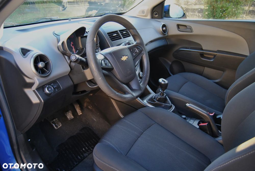Chevrolet Aveo 1.2 LT - 5