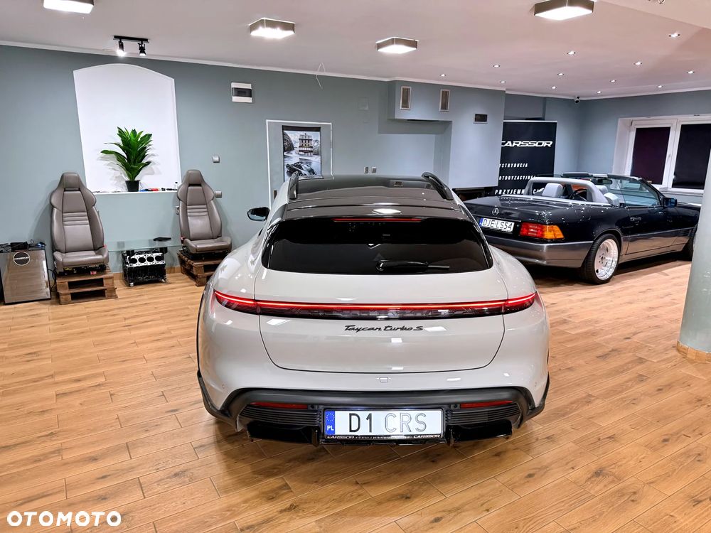 Porsche Taycan - 27