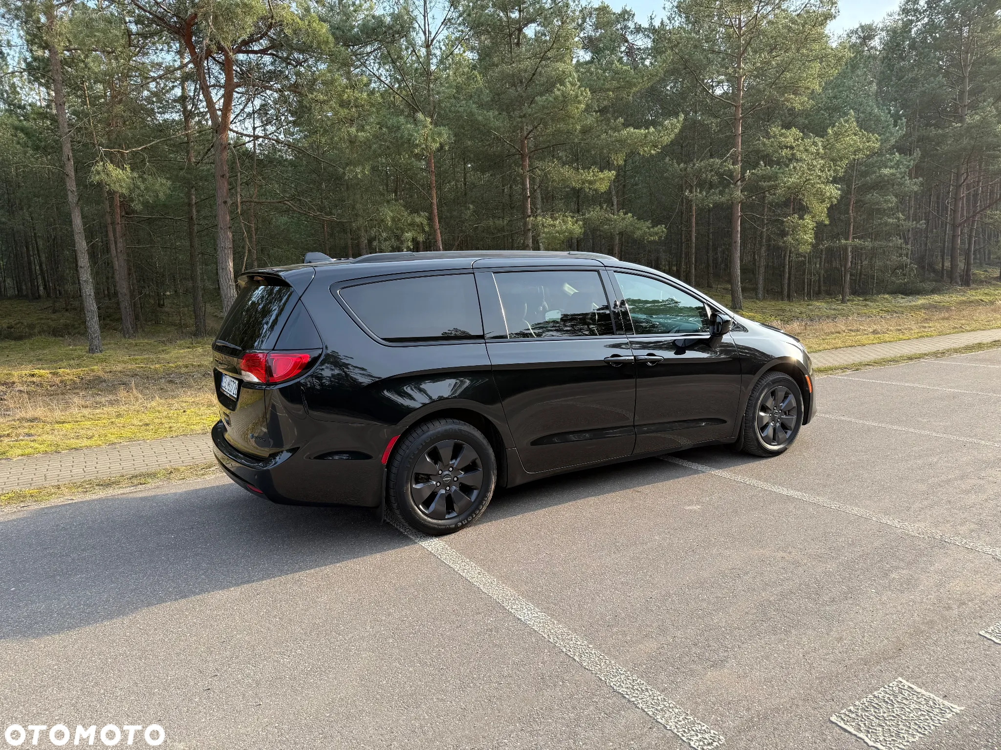 Chrysler Pacifica - 30