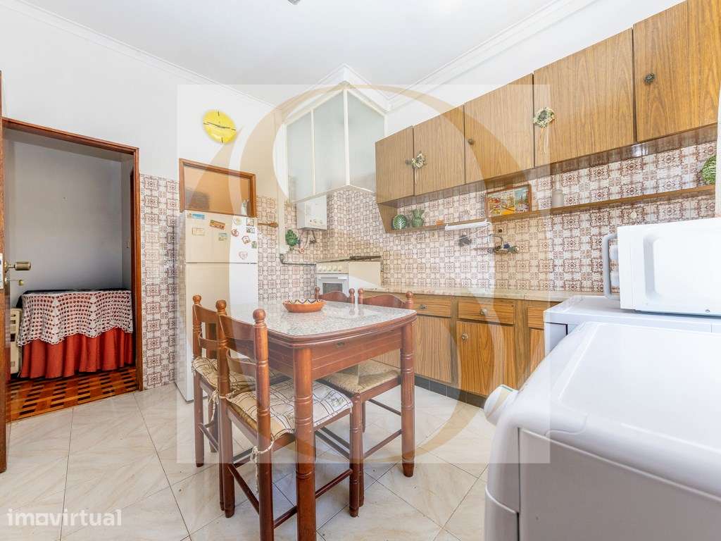 IMÓVEL SEM LICENÇA DE HABITAÇÃO - Grande imagem: 2/22
