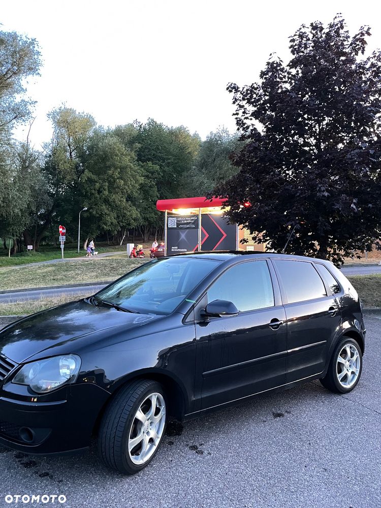 Volkswagen Polo - 2