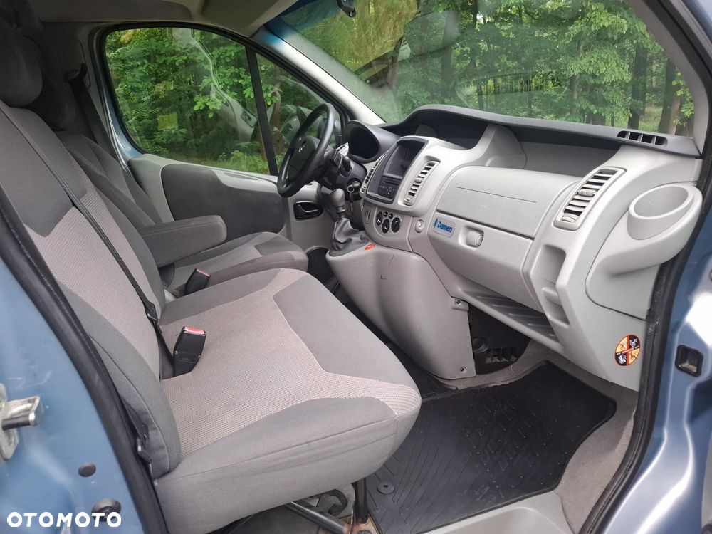 Opel Vivaro - 8