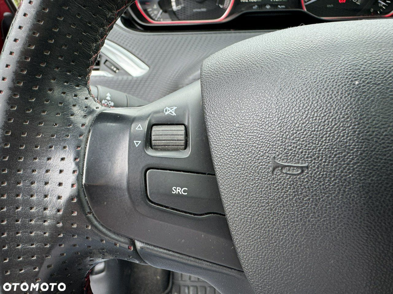 Peugeot 2008 - 22