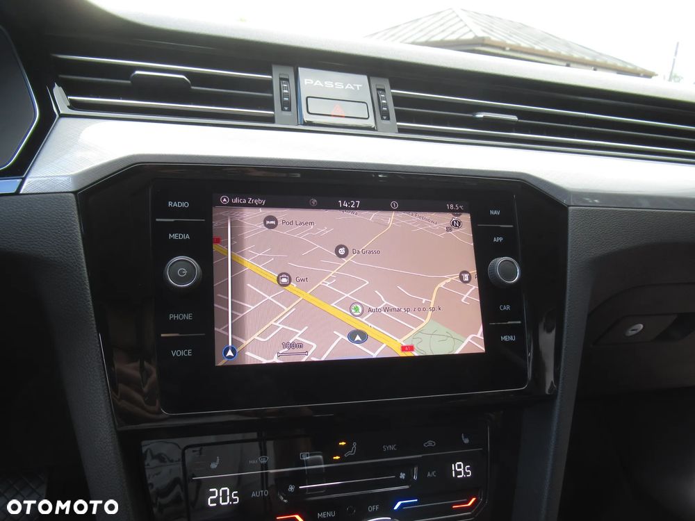 Volkswagen Passat 2.0 TSI Business DSG - 17