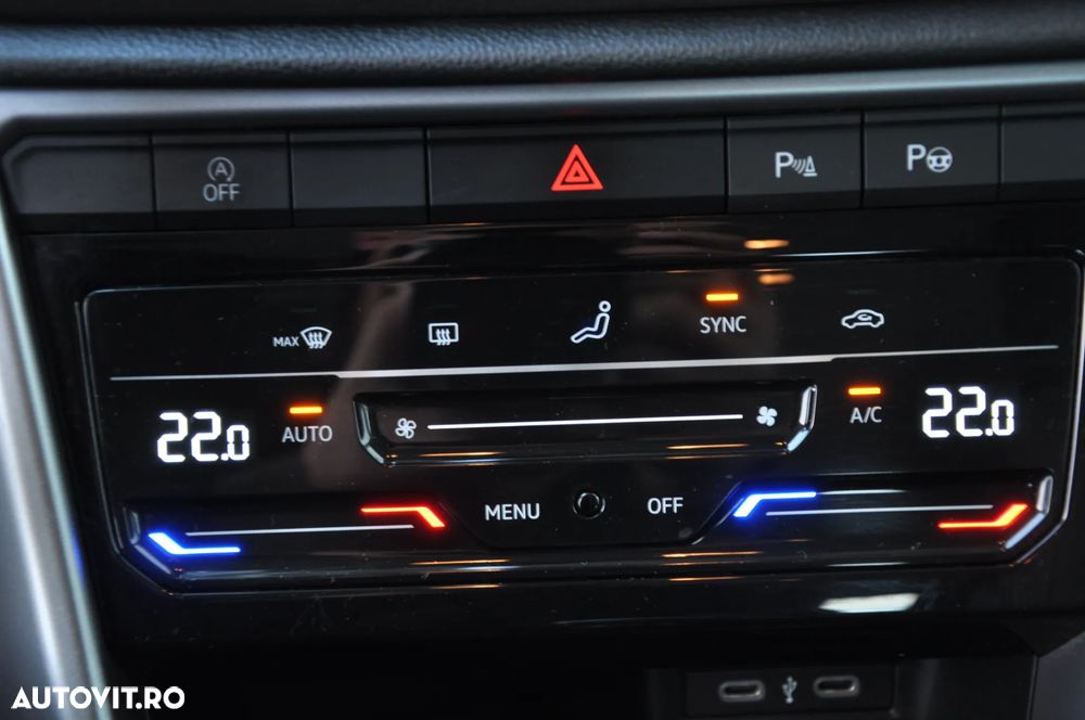 Volkswagen T-Roc - 22