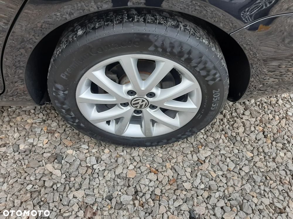 Volkswagen Golf 1.6 TDI DPF Highline - 19