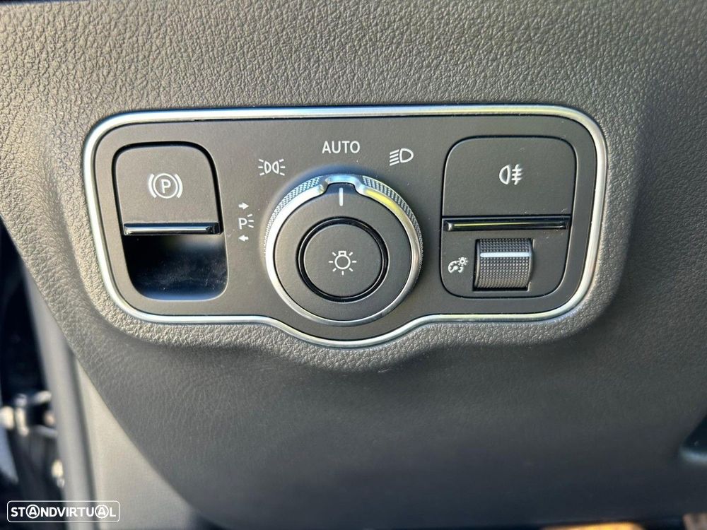 Mercedes-Benz B 250 e AMG Line - 13