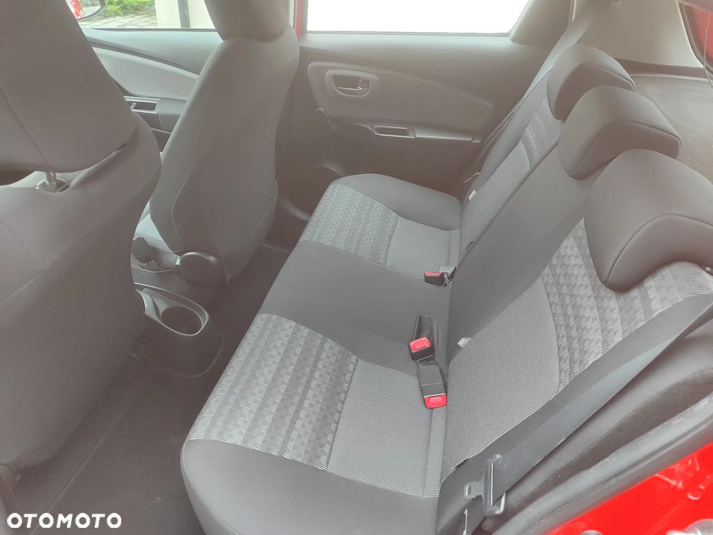 Toyota Yaris 1.0 Premium - 16