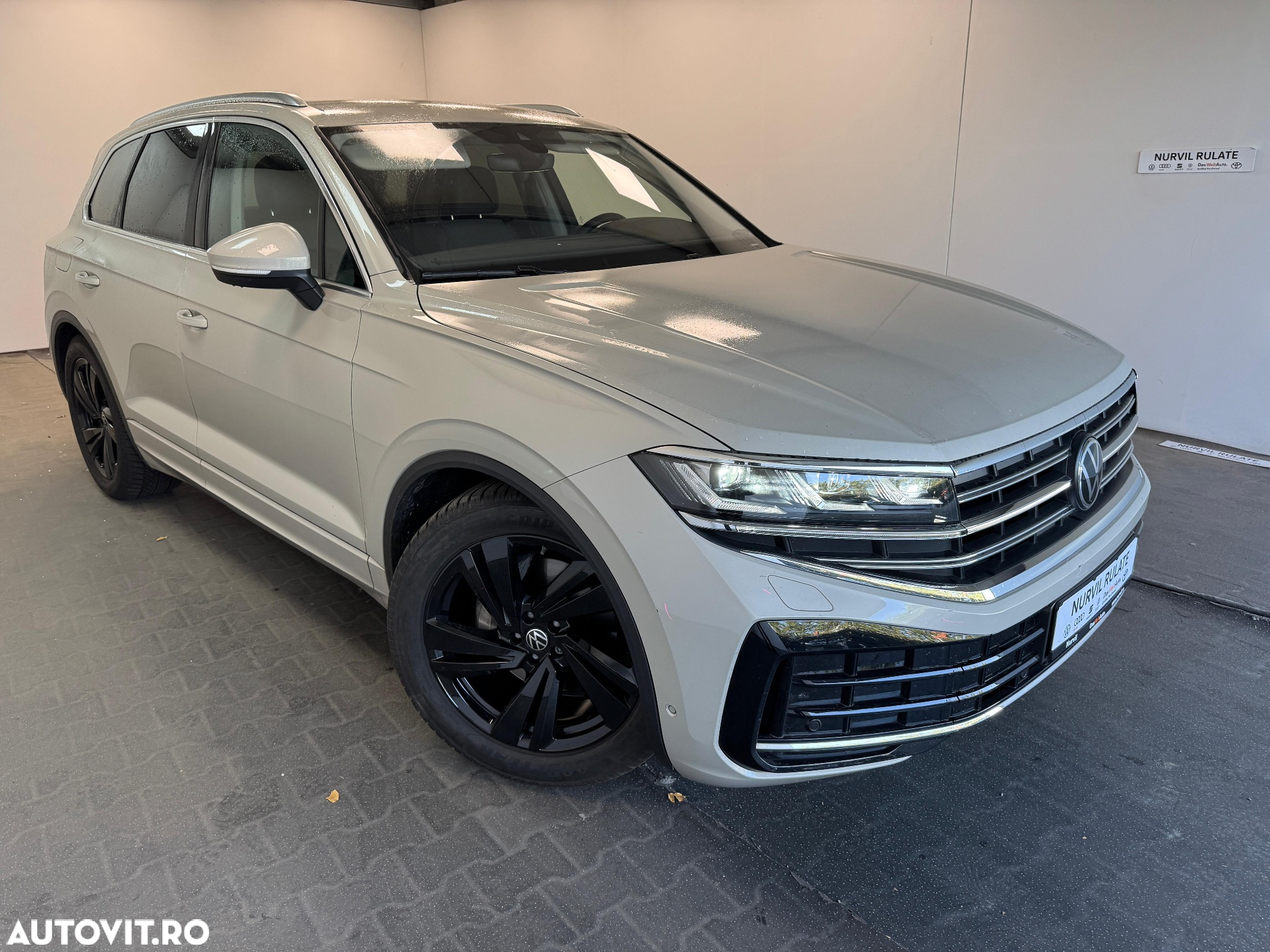 Volkswagen Touareg 3.0 V6 TDI 4Motion DPF Automatik Elegance - 3