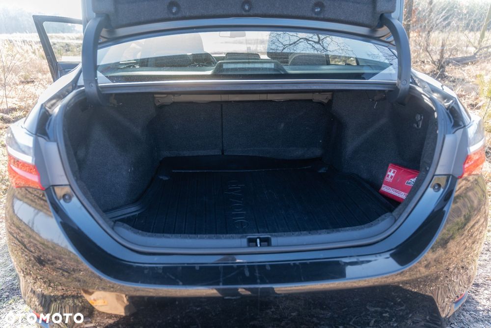 Toyota Corolla 1.6 Comfort - 18