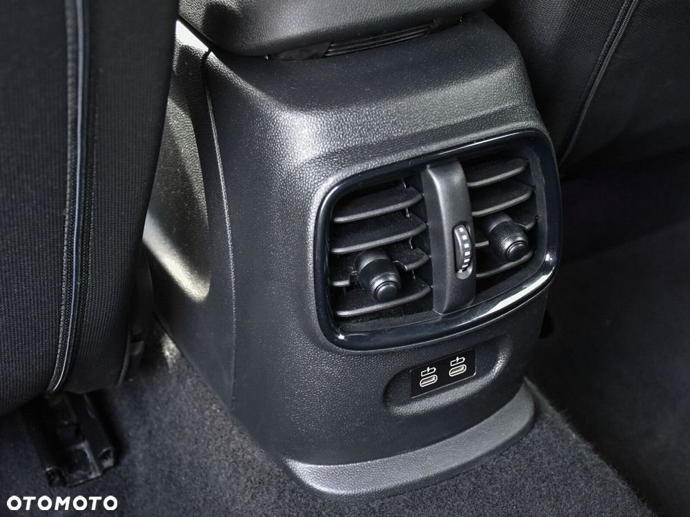 MINI Clubman - 16