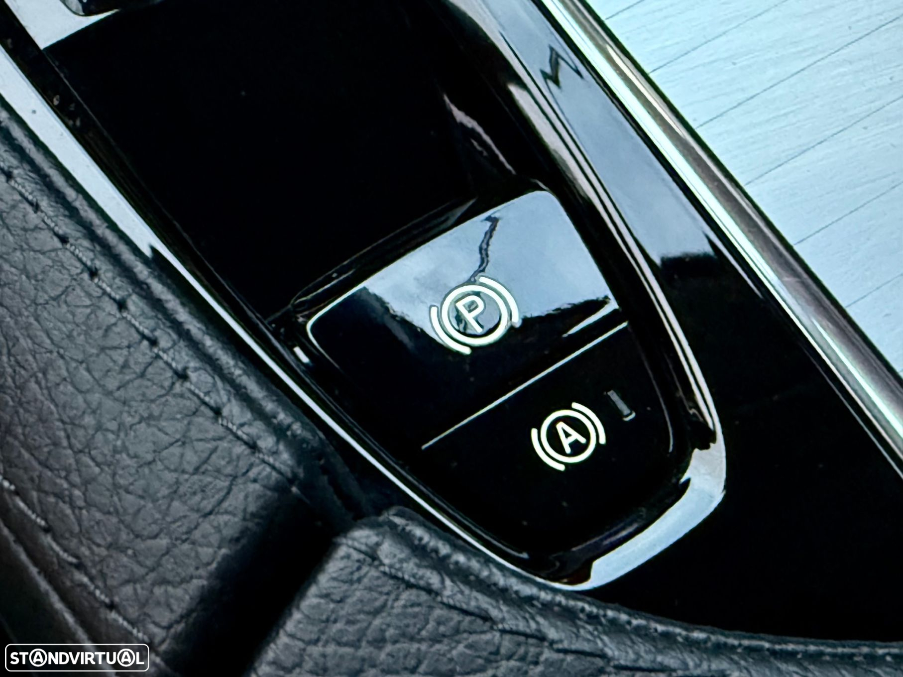 Volvo XC 90 2.0 D4 Momentum - 16