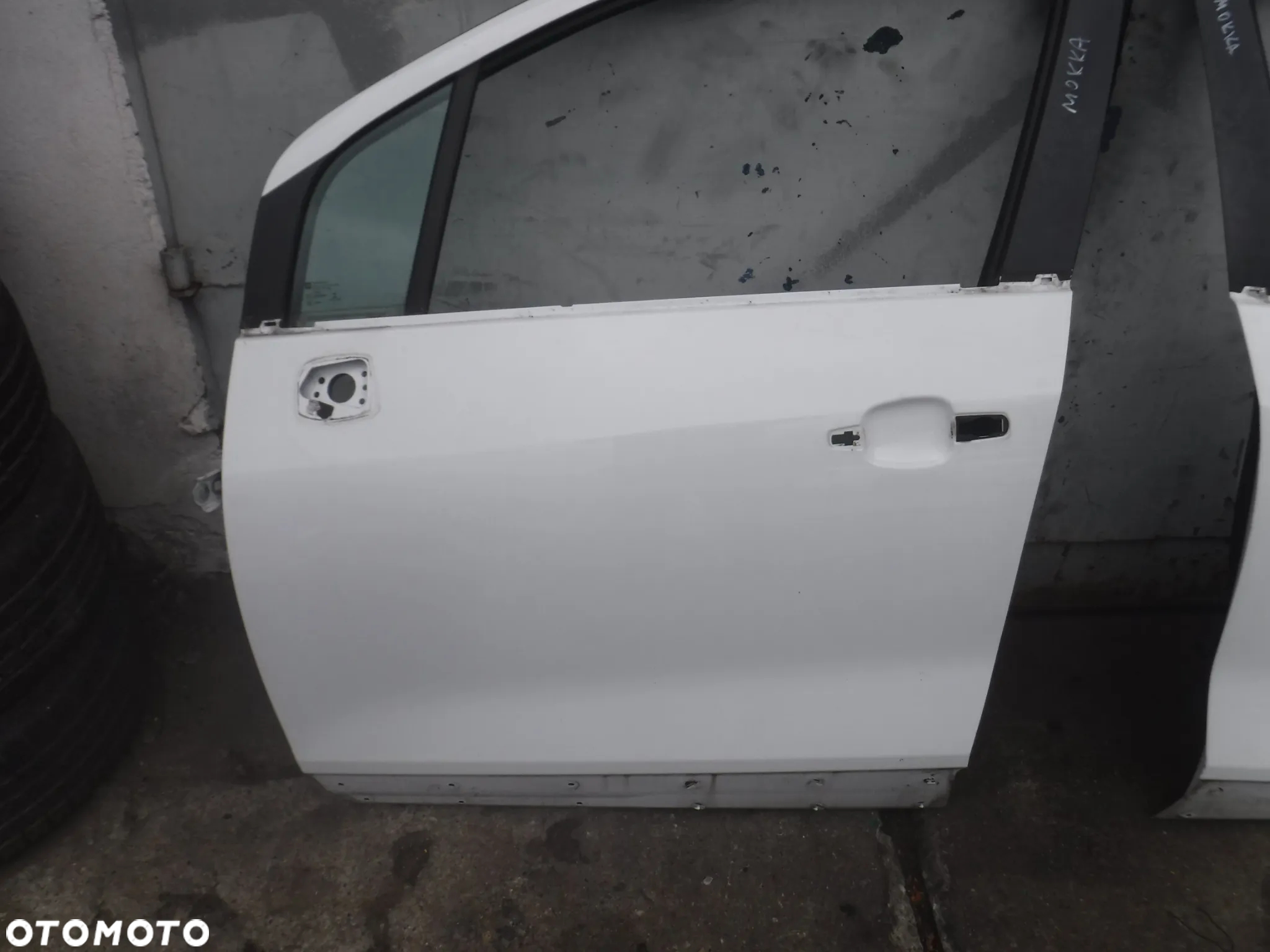 Opel Mokka  12-16 drzwi przod lewe  prawe lewe kolor GAZ - 6