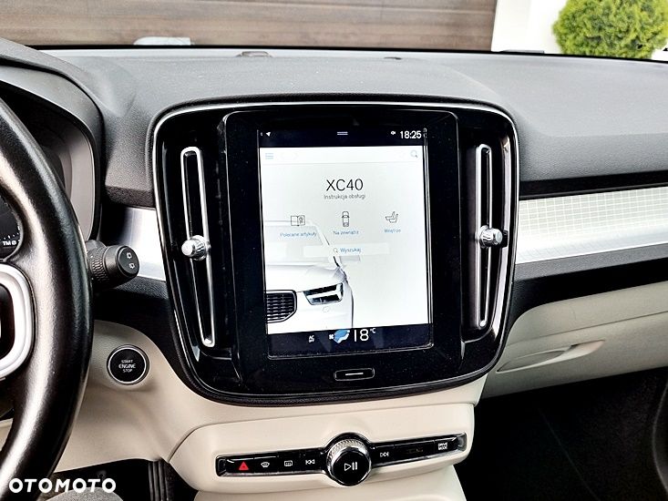 Volvo XC 40 D3 SCR Momentum Core - 37