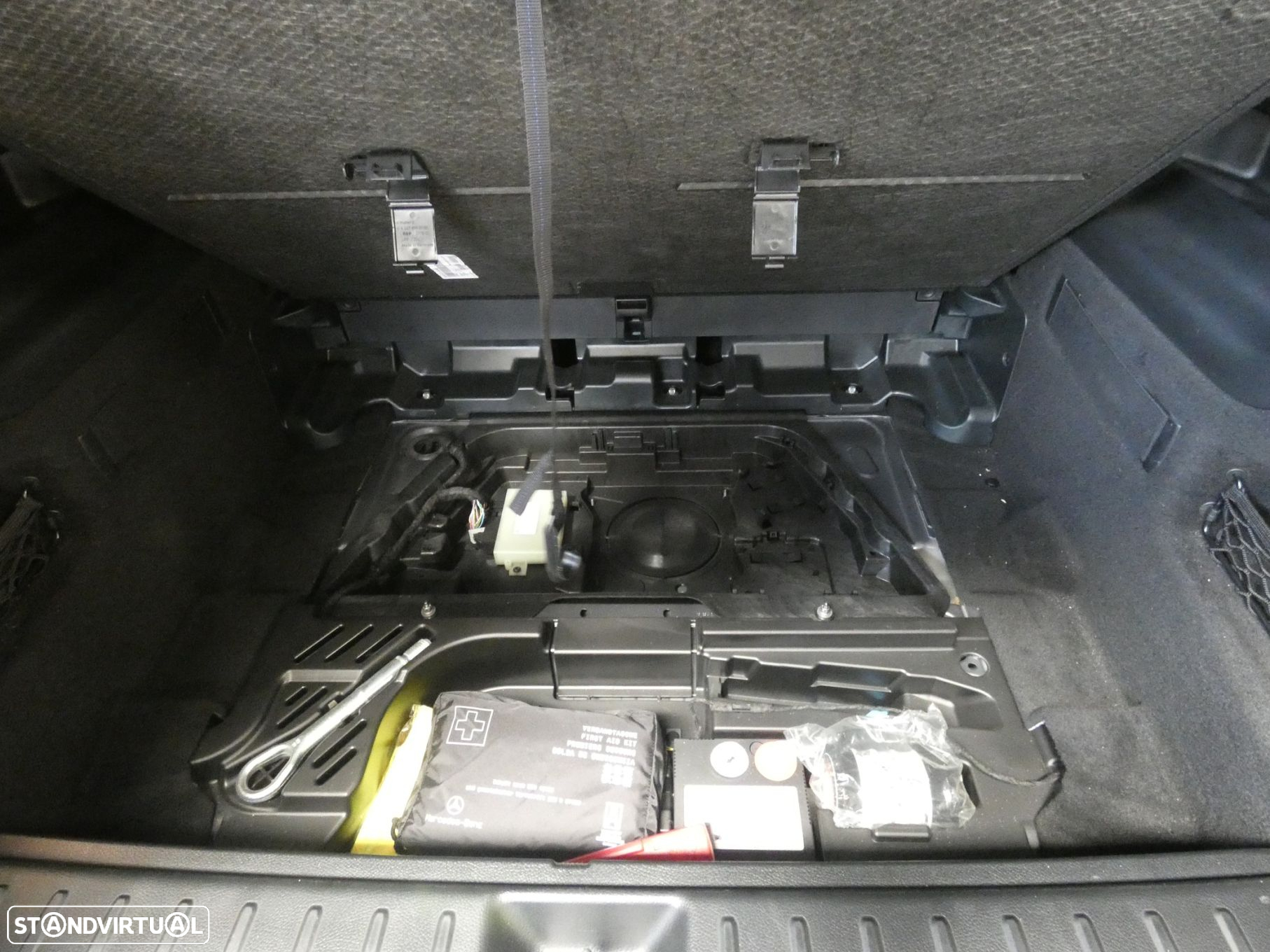 Mercedes-Benz GLB 180 d Progressive - 22