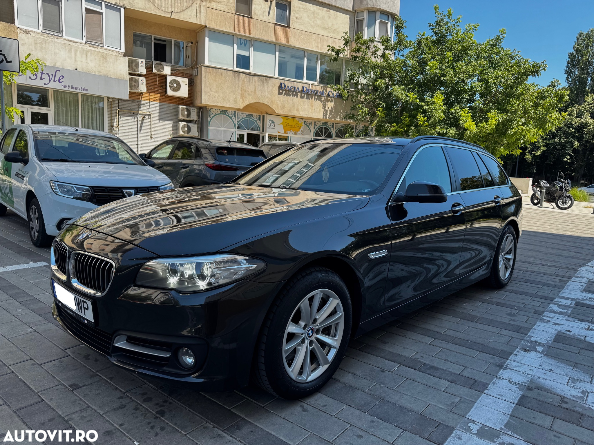 BMW Seria 5 525d xDrive AT - 2