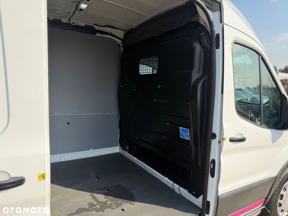 Ford Transit - 11
