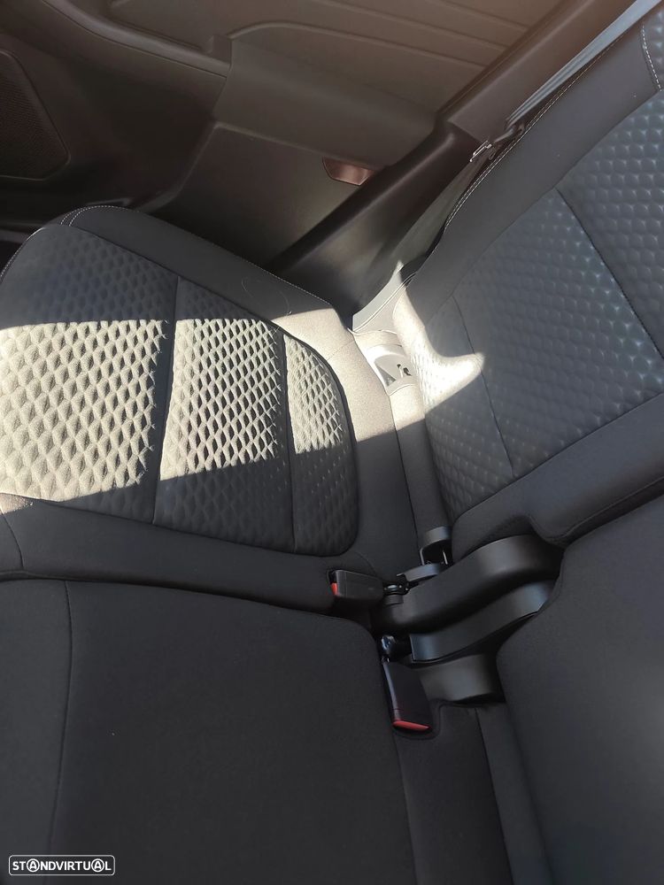 Ford Kuga - 30